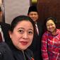 Ketua nonaktif DPP PDIP Puan Maharani mengajak Megawati dan Prabowo-Sandiaga melakukan wefie atau foto bersama. (Istimewa)