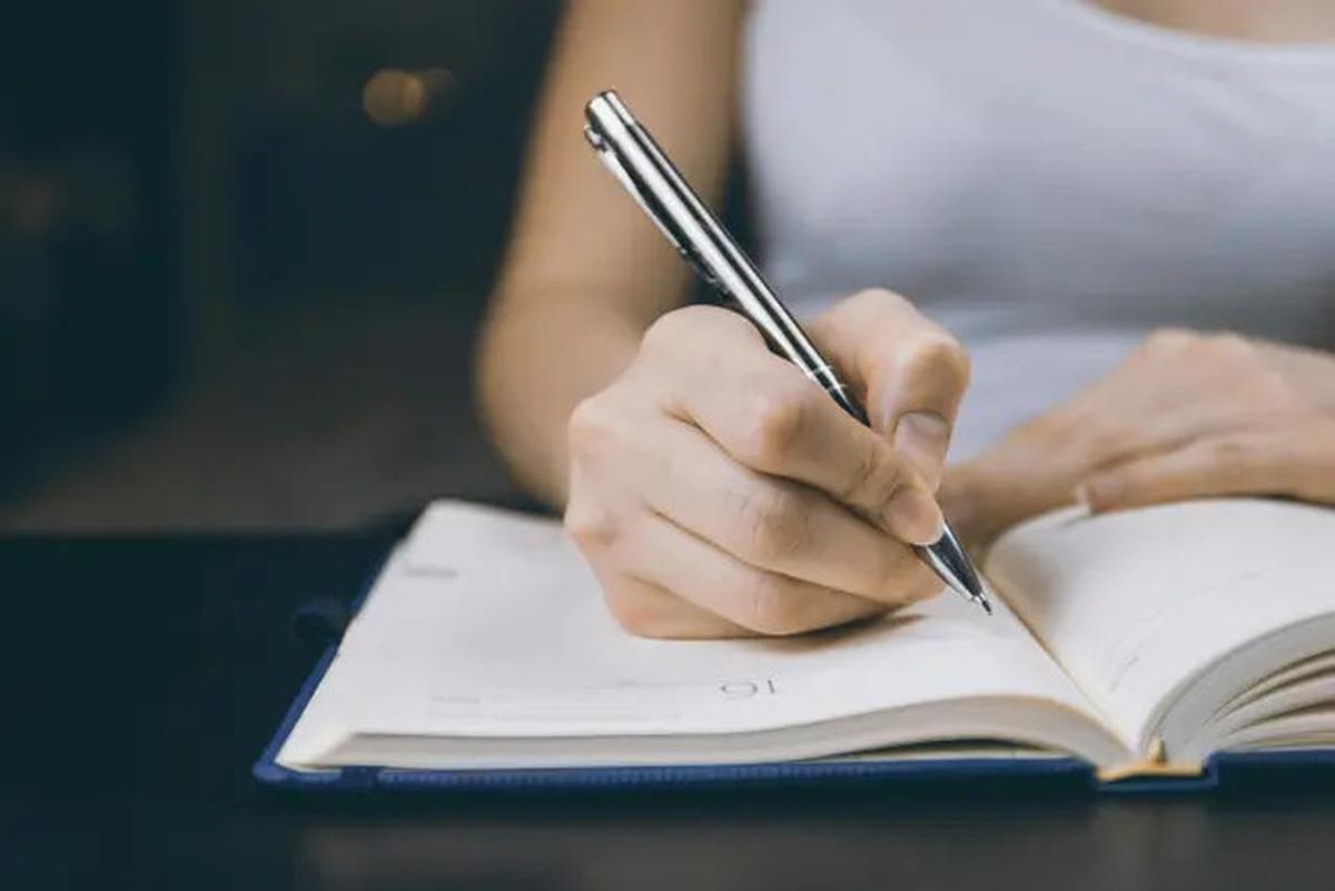 5 Tanda Kamu Cerdas yang Terlihat dari Tulisan Tanganmu