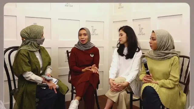 Desainer Nadya Karina.