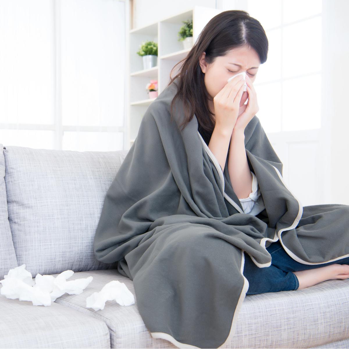 Seseorang sedang mengidap flu.
