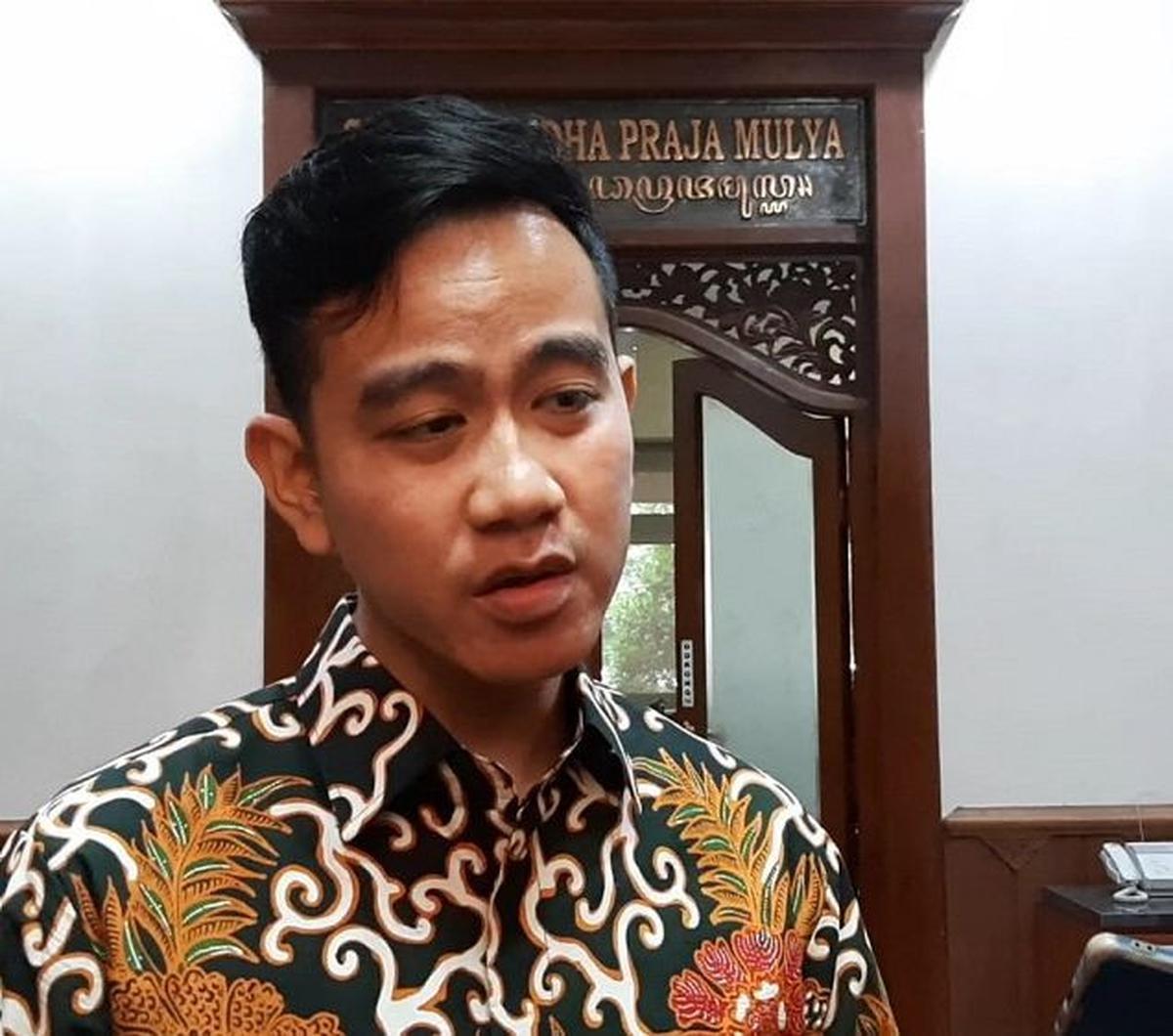 “Yang kemarin baru kita tandatangani kan Surat Edaran (SE) daging anjing. Ini sedang kita follow up dengan kajian akademis,” ungkapnya.