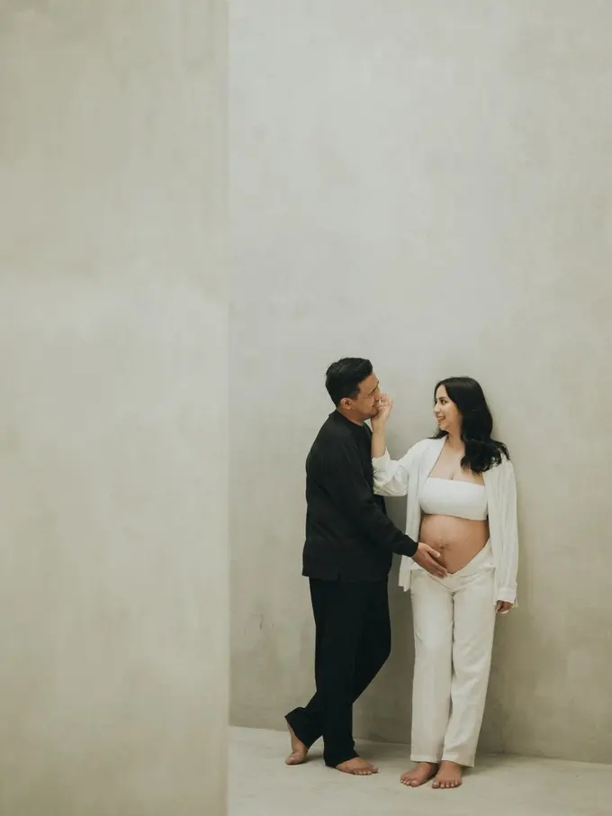 Maternity shoot Joshua Suherman dan Clairine Clay (Instagram/clairineclay)