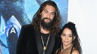 Jason Momoa bersama istrinya Lisa Bonet (Jon Kopaloff / GETTY IMAGES NORTH AMERICA / AFP)
