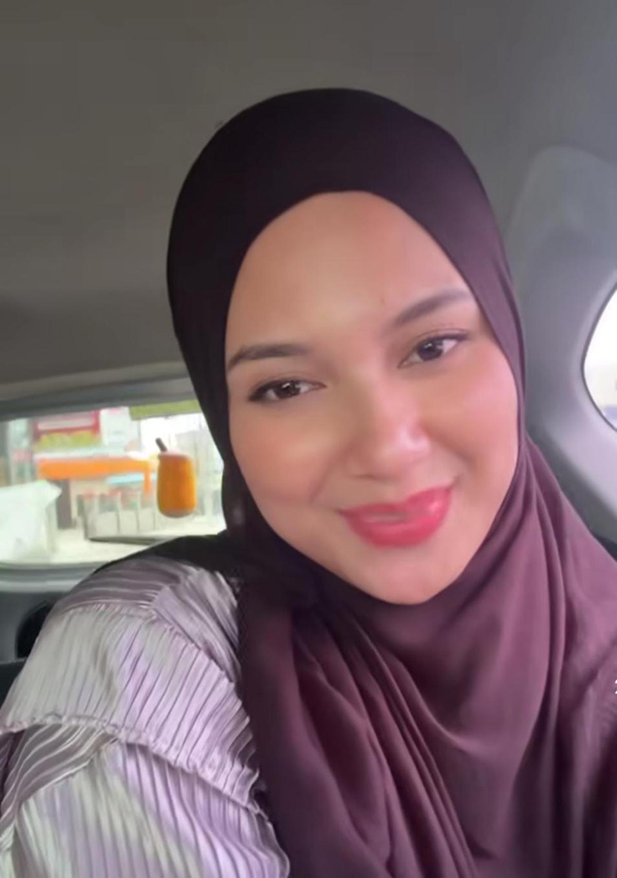 Potret Indah Permatasari Tampil Berhijab, Sederhana tapi Bikin Pangling dan Bisa Jadi Inspirasi