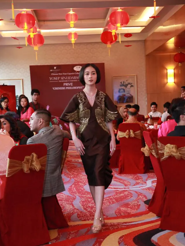 Filosofi Cina dan Lurik Jawa Diangkat Yosep Sinudarsono dalam Koleksi Tahun Baru Imlek 2020