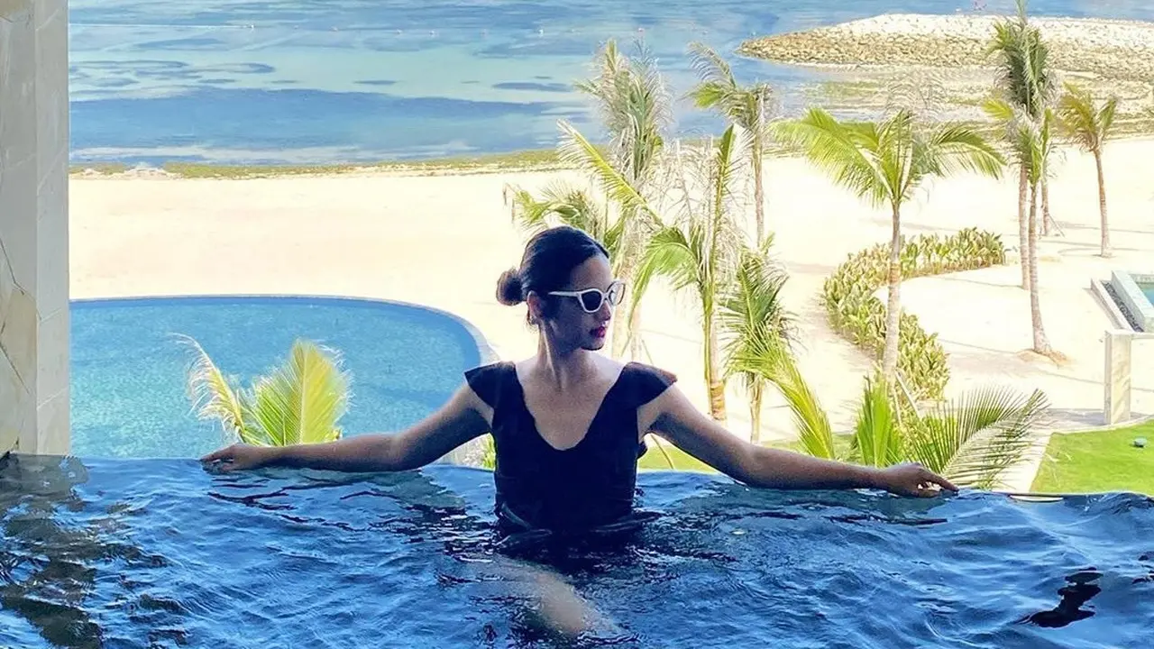 Nia Ramadhani Main Air di Singapura dan Bali