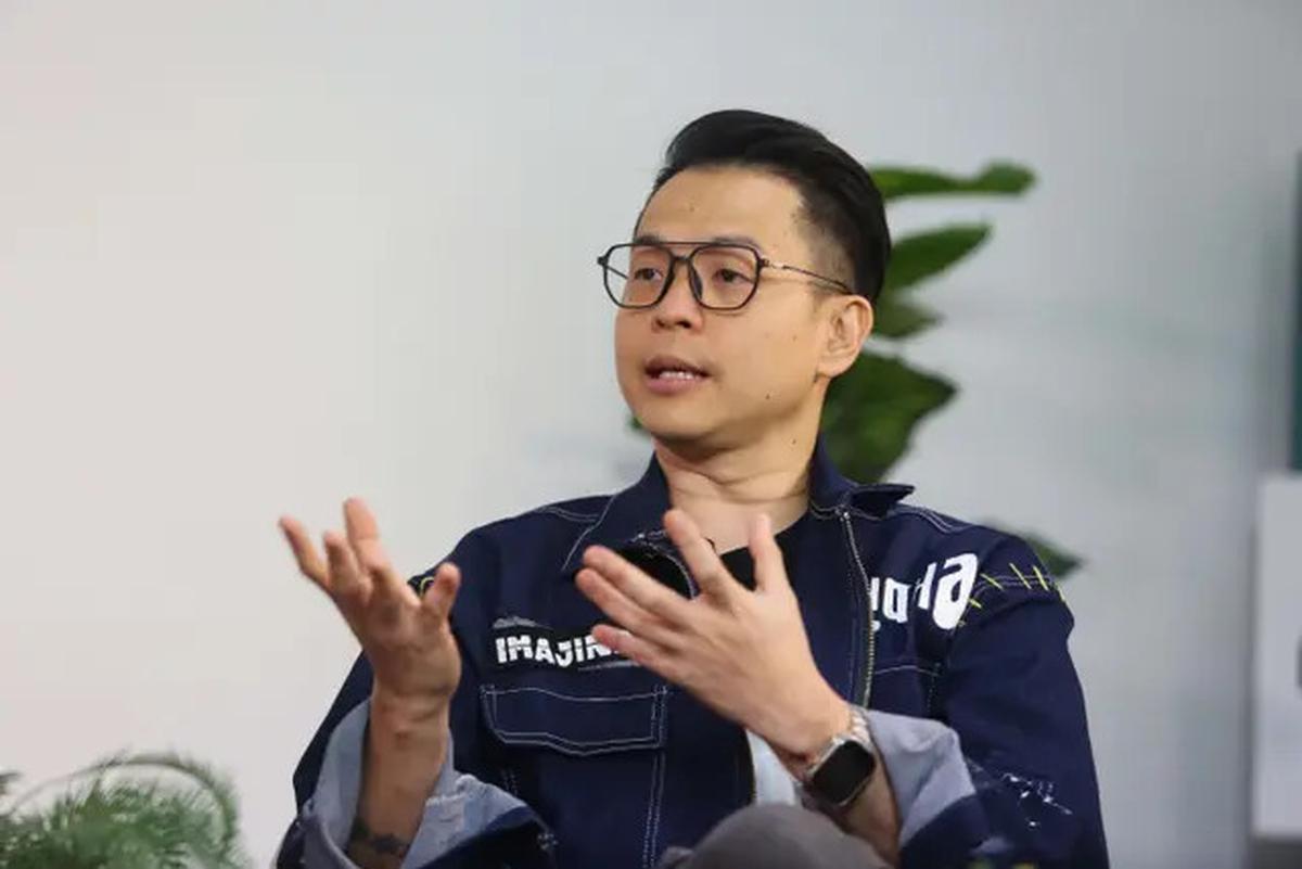 Ernest Prakasa Pamit dari Twitter Ikuti Jejak Raditya Dika: Menyenangkan Tapi Tak Seasyik Dulu Lagi
