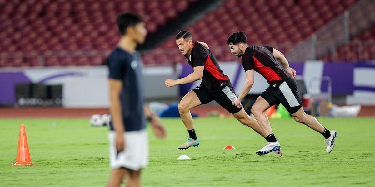 Mantap! Jay Idzes Bantu Venezia Sikat Timnya David De Gea & Keluar dari Zona Degradasi