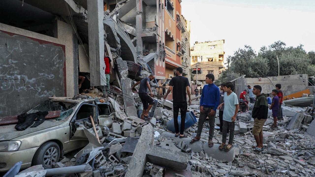 FOTO: Serangan Udara Israel di Gaza Tewaskan 85 Orang, Dunia Serukan Gencatan Senjata