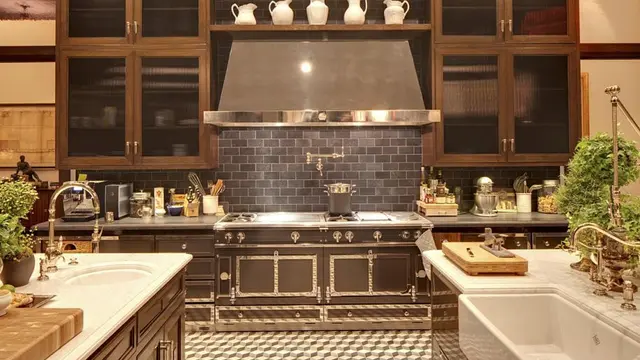 [Bintang] Jeremy Renner