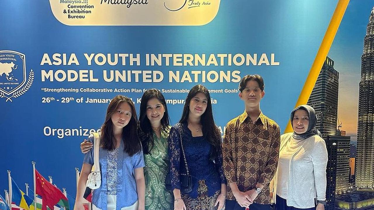 Curhatan Annisa Pohan