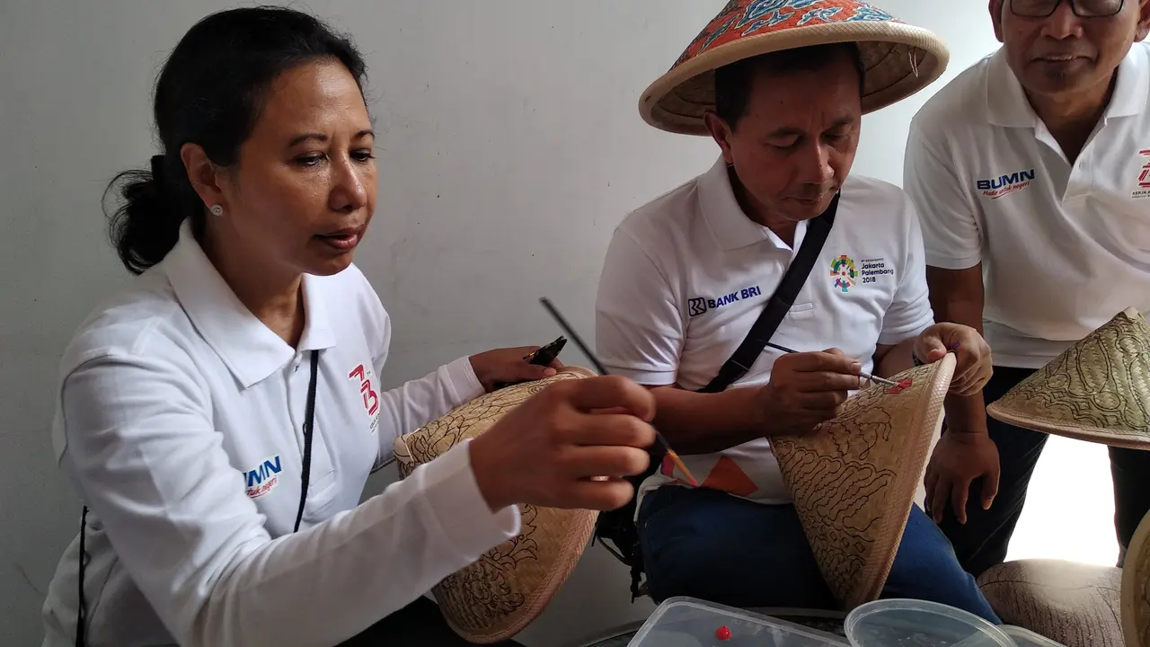 Menteri BUMN Rini Soemarno menyambangi Rumah Kreatif BUMN di Jakarta Pusat. Foto: Merdeka.com/Wilfridus Setu Umbu