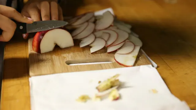 [Bintang] Keripik Apel Kayu Manis, Nikmati Buah Jadi Camilan Menyehatkan