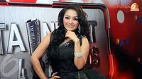 Cara Siti Badriah Ikuti Gaya Ala Korea