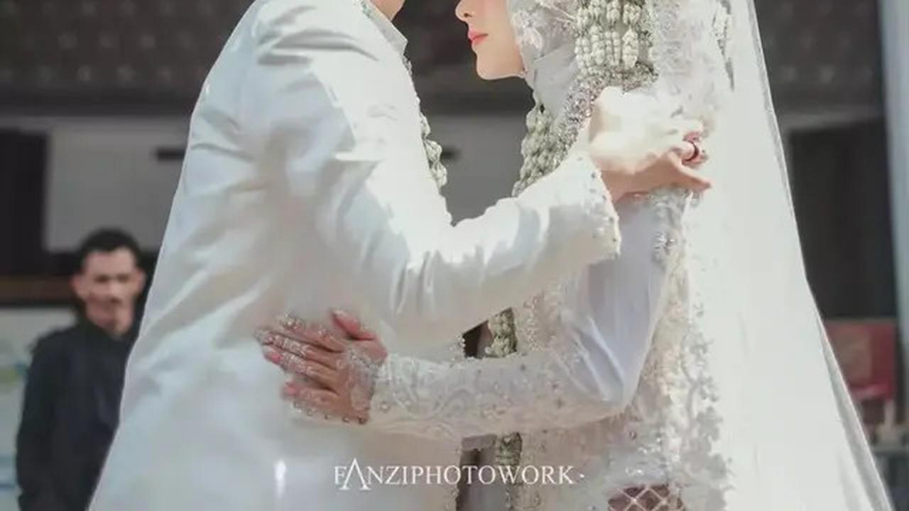 Resmi Cerai, 7 Potret Kenangan Thya Sethya Eks Gadis MMA dan Suami