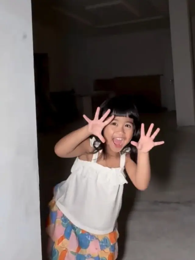 Potret Moana Sidak Rumah Baru yang Hampir Jadi, Bagian Depan Mewah Banget