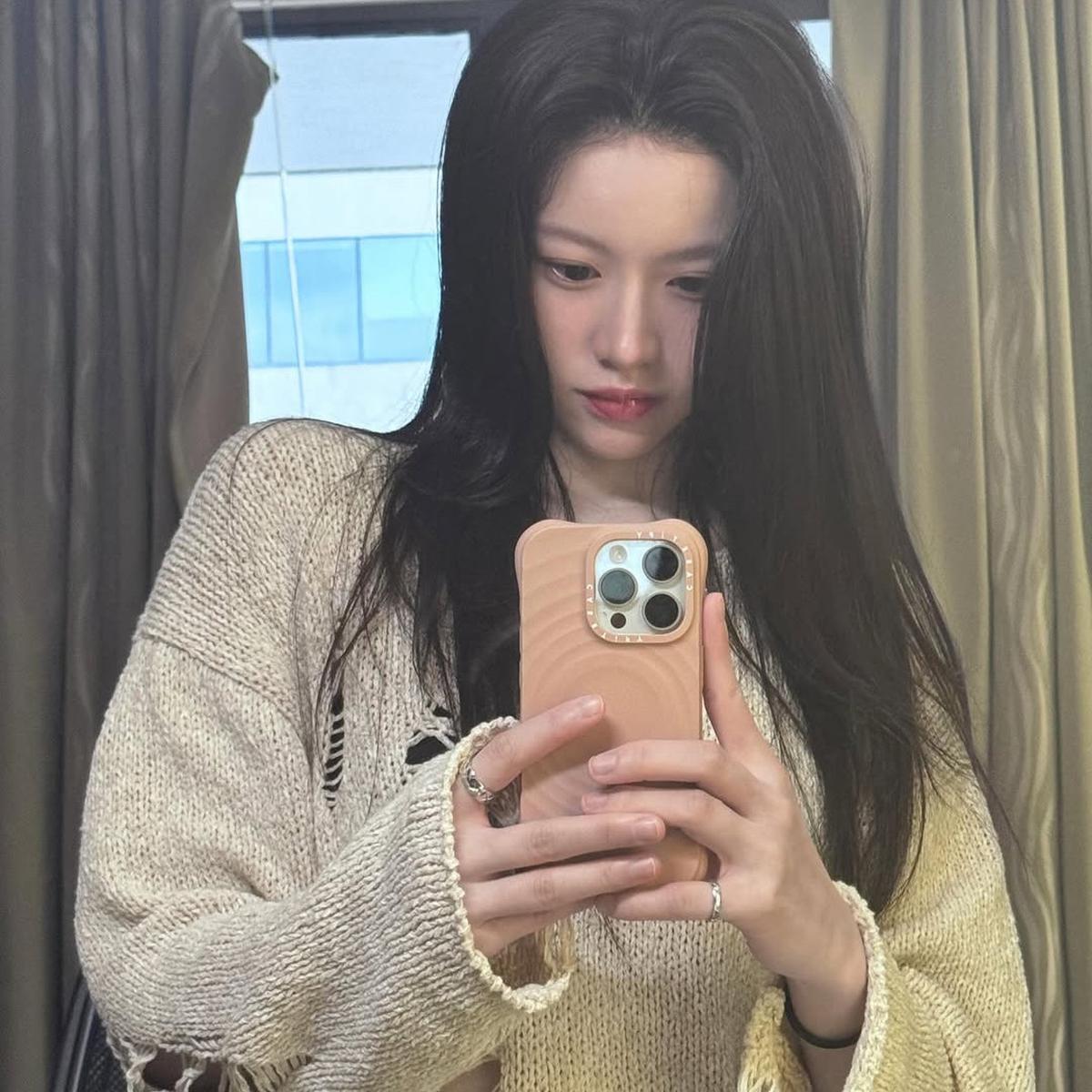 Potret Selfie Go Youn Jung