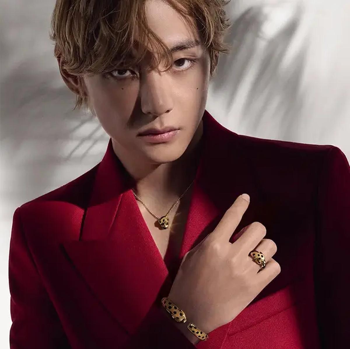 V BTS jadi brand ambassador Cartier. [@thv]