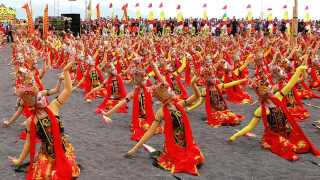 Mendunia Ini 4 Tari Tradisional Jawa Timur yang Bikin 
