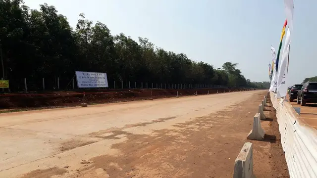 Kondisi jalan tol Brebes - Weleri yang fungsional saat mudik (foto: Ilyas Liputan6.com)