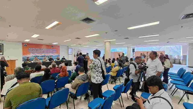 Beri Fasilitas Urban Farming dan Budidaya Ikan