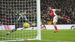 Pemain Arsenal, Gabriel Jesus mencetak gol kedua timnya ke gawang Crystal Palace pada laga perempat final Carabao Cup 2024/2025 yang berlangsung di Emirates Stadium, London, Inggris, Kamis (19/12/2024) WIB. (AP Photo/Kirsty Wigglesworth)
