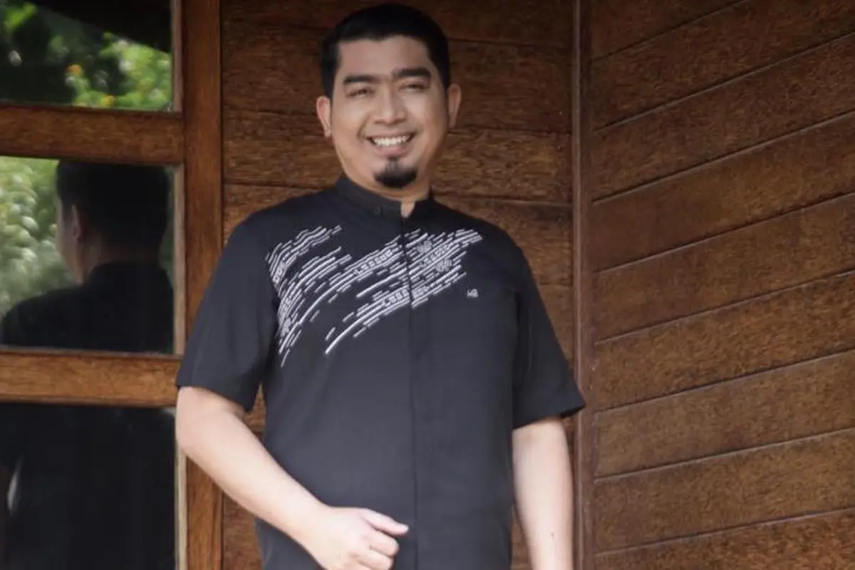 [Fimela] Keluarga Ustad Solmed dan April Jasmine