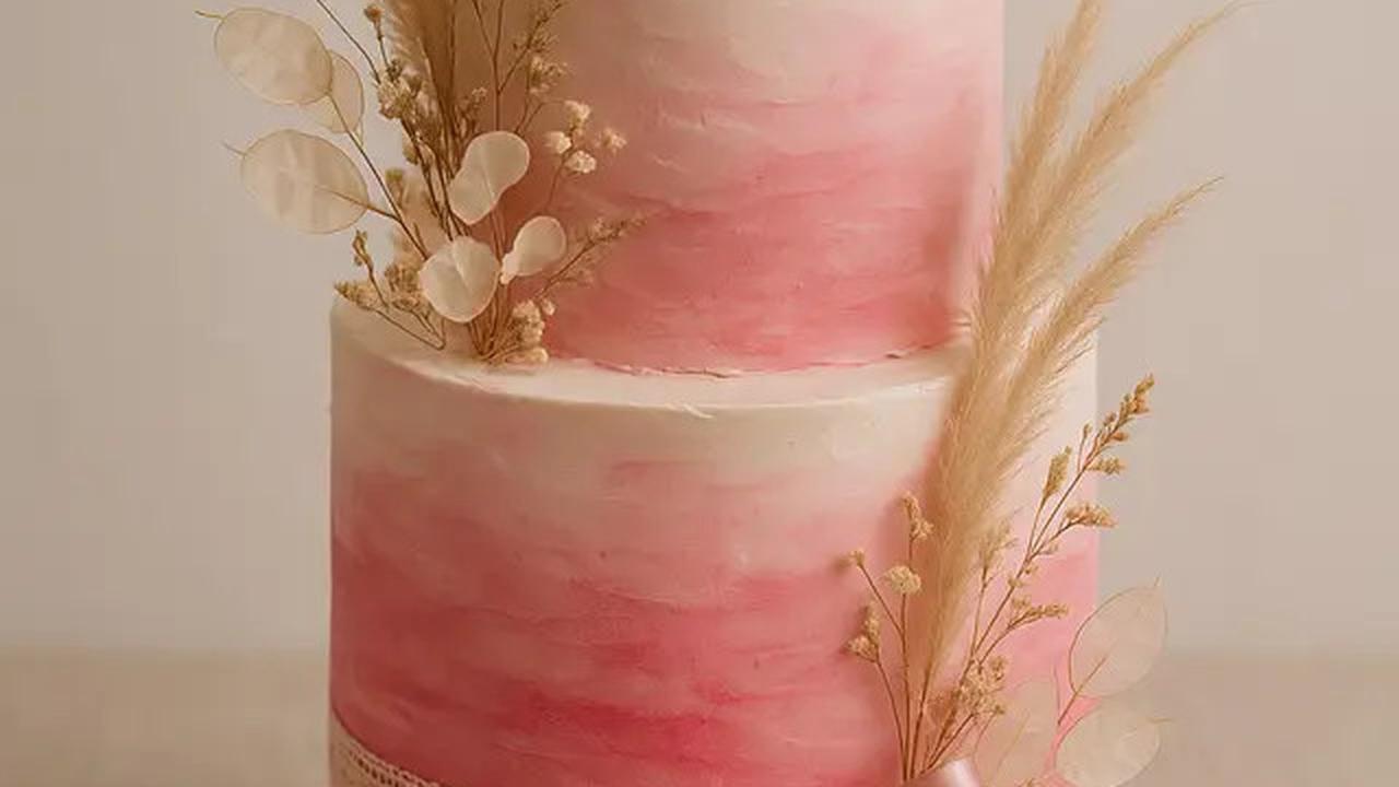 7 Inspirasi Model Kue Pernikahan Simpel Tapi Elegan, Punya Luna Maya Jadi Sorotan