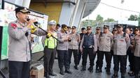 Kapolres Metro Jakarta Pusat Kombes Pol Susatyo Purnomo Condro menerangkan, ribuan personel gabungan disebar di dalam stadion hingga kawasan sekitar GBK. (Liputan6.com/Ady Anugrahadi)