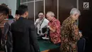 Kuasa hukum tergugat II dari (DPP Partai Gerindra) dan tergugat III (BPN Prabowo-Sandi) usai mengikuti sidang lanjutan di PN Jakarta Selata, Selasa (19/3). Sidang tersebut ditunda kembali hingga minggu depan. (Liputan6.com/Faizal Fanani)