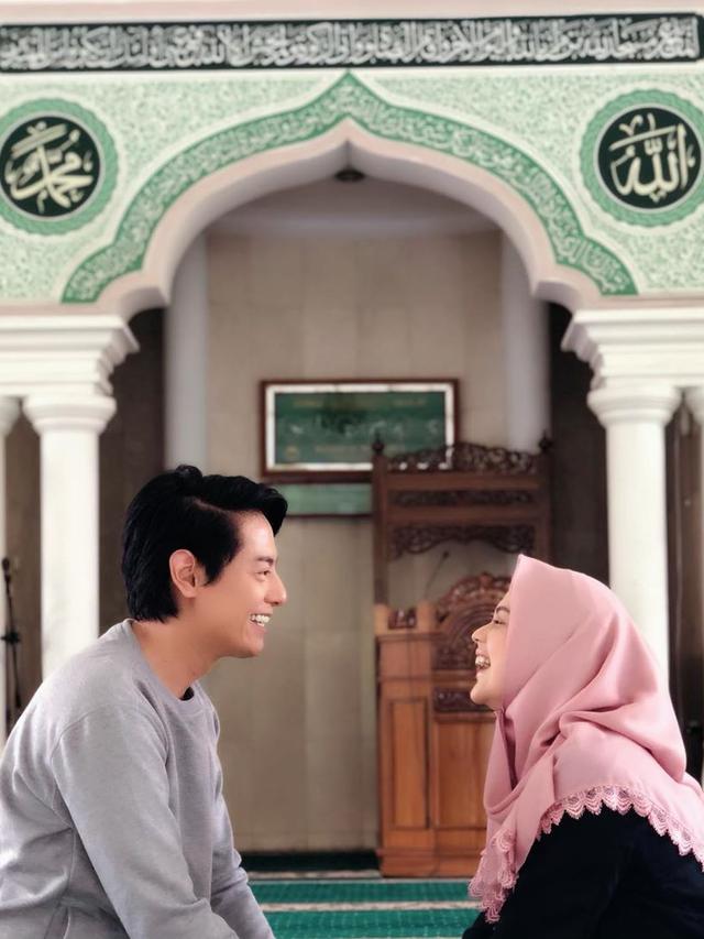 Perjalanan Cinta Cut Meyriska Dan Roger Danuarta Hingga
