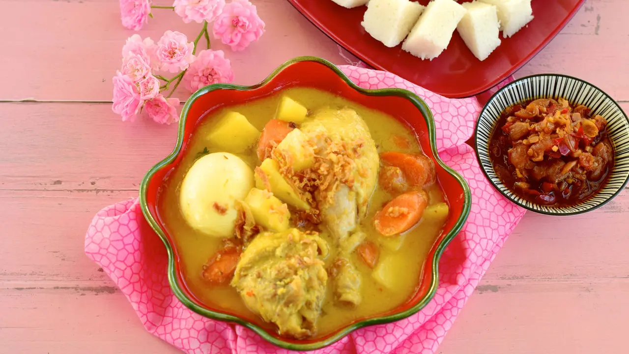 Opor Ayam Telur dan Tahu