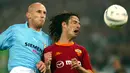 Jaap Stam. Ia dinyatakan positif menggunakan steroid nandrolone saat membela Lazio pada musim 2001/2002, tepatnya pada 13 Oktober 2001 usai kemenangan 2-0 atas Atalanta di Liga Italia. Jaap Stam dihukum selama 5 bulan. (Foto: AFP/Gabriel Bouys)