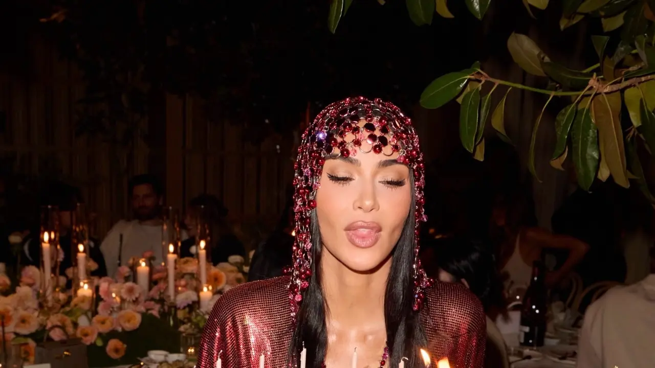 Kim Kardashian Rayakan Ultah dengan Dua Gaun Sequin Vintage Rabanne