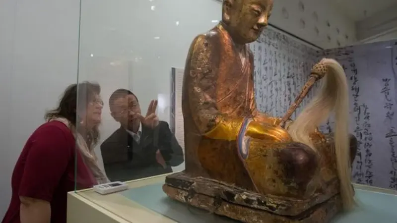 Jadi Rebutan, Patung Buddha Emas Berisi Mumi Biksu