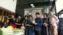 "Membawakan lagu Walang Kekek. Nanti yang joget Didi Nini Thowok," kata Waldjinah sebelum acara dimulai. (Nurwahyunan/Bintang.com)