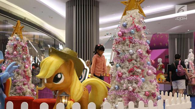 The ROMP Family 20 Koleski Terbaru Hiasan Pohon Natal  Di Mal 