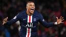 1. Kylian Mbappe (PSG) - Pada usia 19 tahun, Mbappe ditebus Paris Saint-Germain dari AS Monaco pada bursa transfer musim panas 2018. PSG mengucurkan dana hingga 165 juta poundsterling untuk melabuhkan Kylian Mbappe. (AFP/Fracnk Fife)