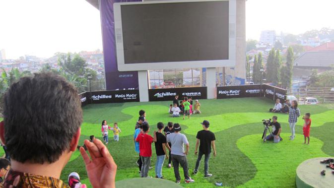 Taman Film ini langsung menyita banyak perhatian masyarakat Bandung.