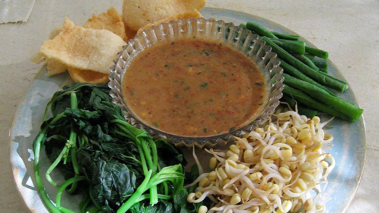 Pecel (Madiun, Jawa Timur)