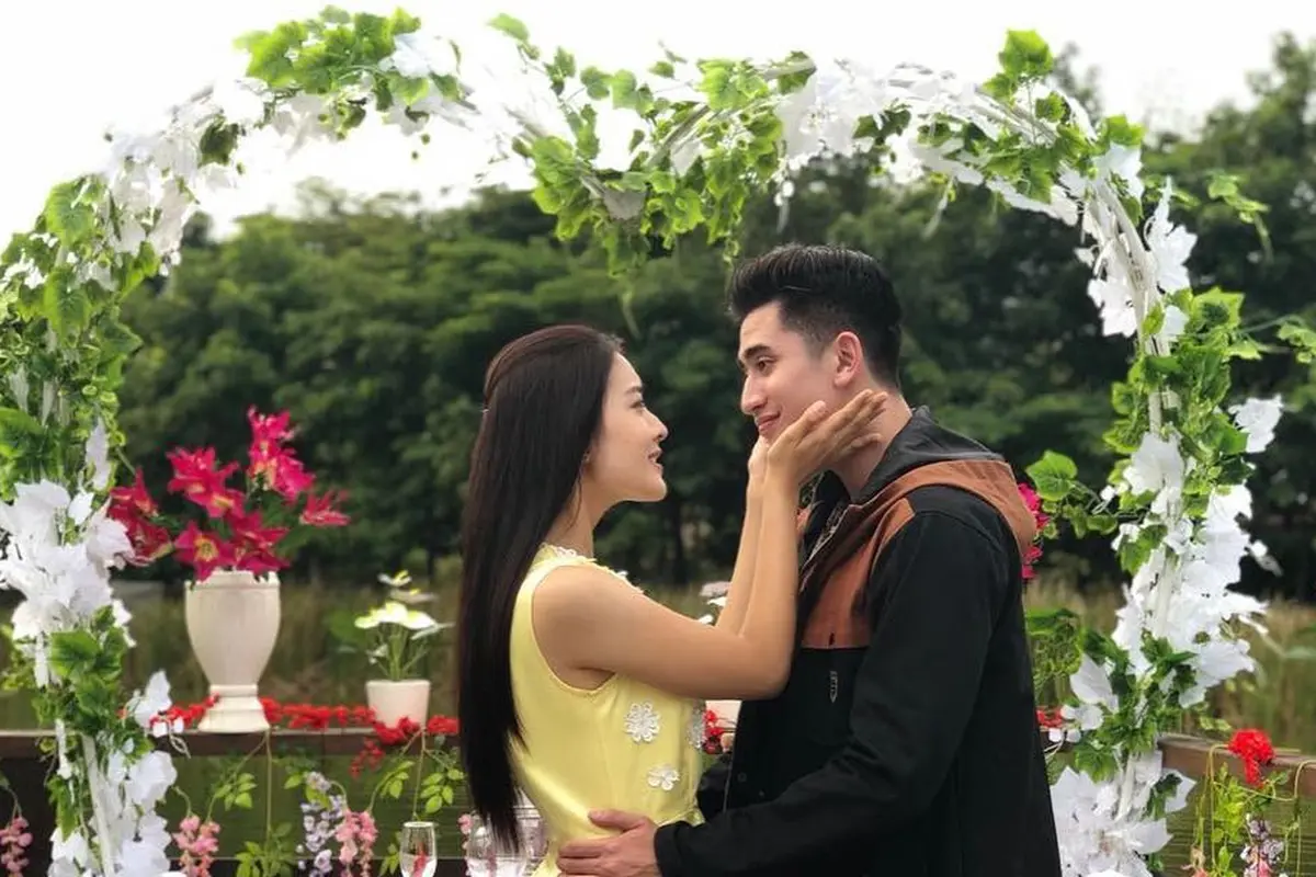 [Bintang] Verrell Bramasta dan Natasha Wilona