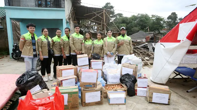 Sosialita Novita Emilda kunjungi korban gempa Cianjur