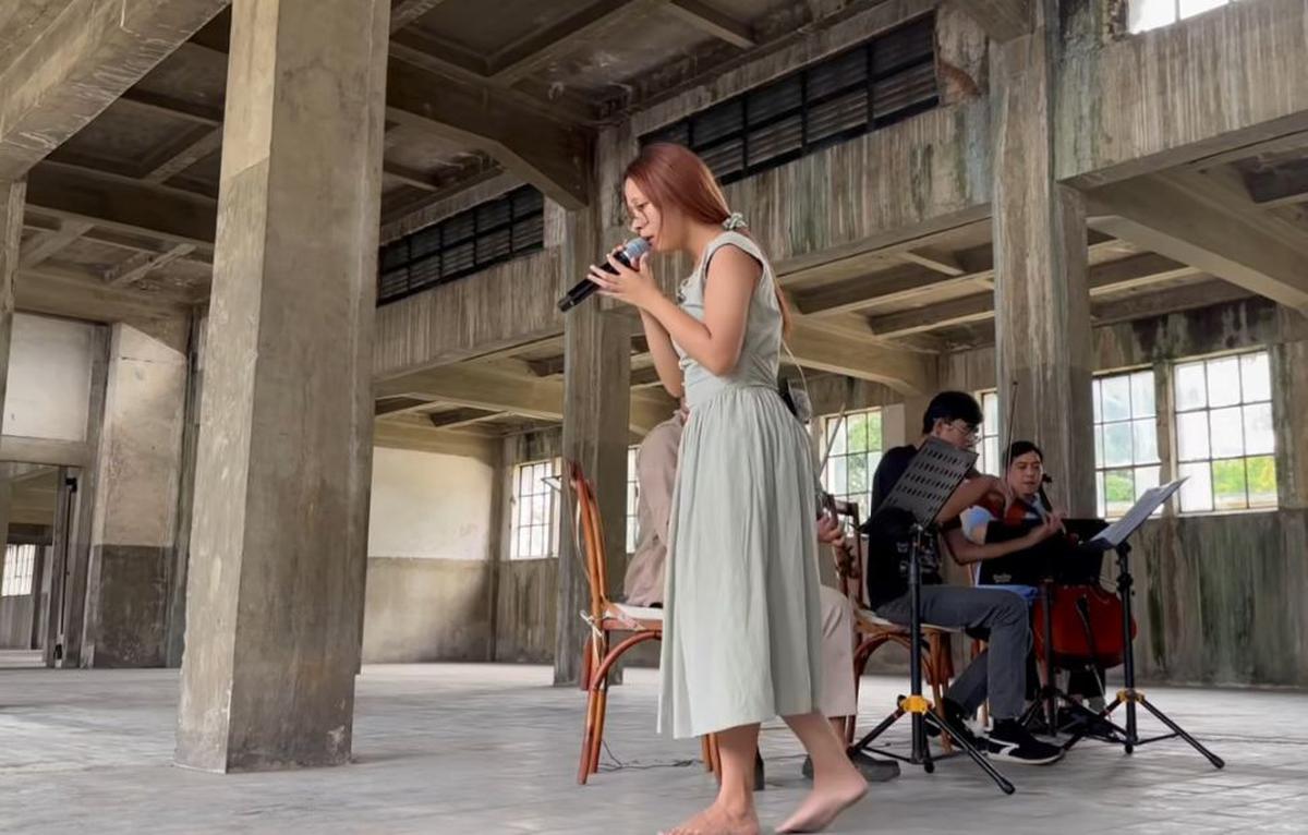 Nadin Amizah Jalani Rehearsal di Gedung Tua, Kisah Persiapan Showcase yang Sarat Makna