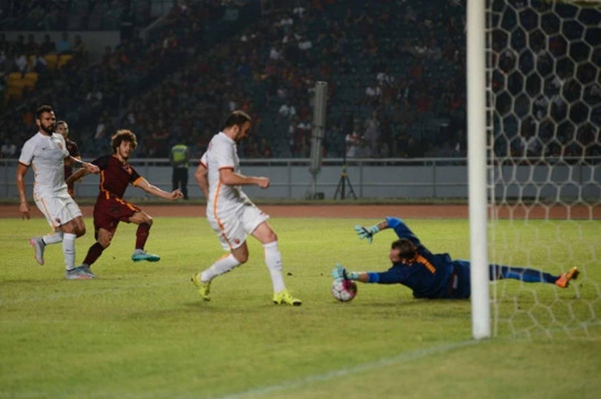 Aksi Totti dkk di laga AS Roma Indonesia Day 2015