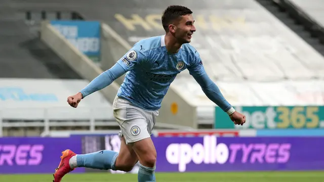 FOTO: Ferran Torres Cetak Hattrick, Manchester City Tundukkan Newcastle United 4-3 - Ferran Torres