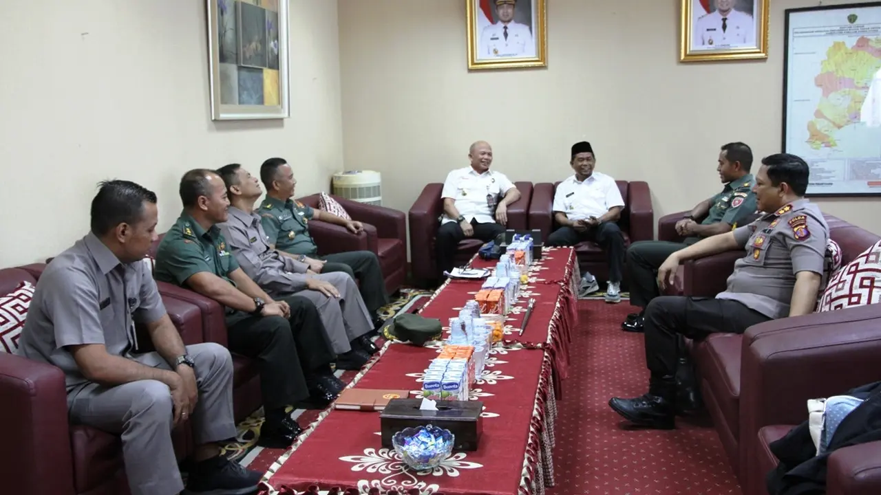 Kunjungan rombongan Kemenkopolhukam di Penajam Paser Utara, Kaltim. (Lipuan6.com/Abelda Gunawan)