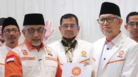 Partai Keadilan Sejahtera (PKS) menyerahkan kepada Ruhamaben dan Shinta di Pilkada Kota Tangerang. (Liputan6.com/Pramita Tristiawati).