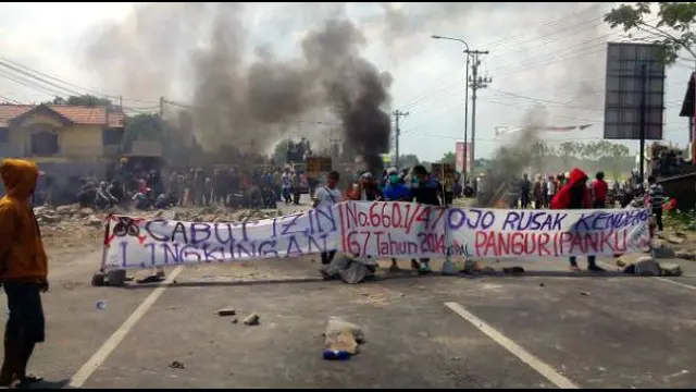 News Flash : Satu Demonstran Tertembak Dalam Aksi Penolakan Pabrik Semen di Pati 