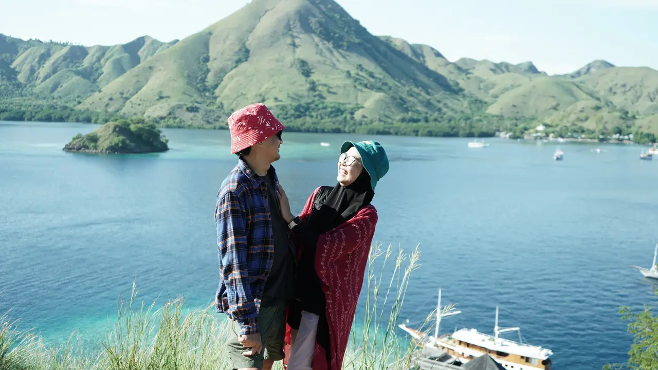 couple januari liburan bersama sama