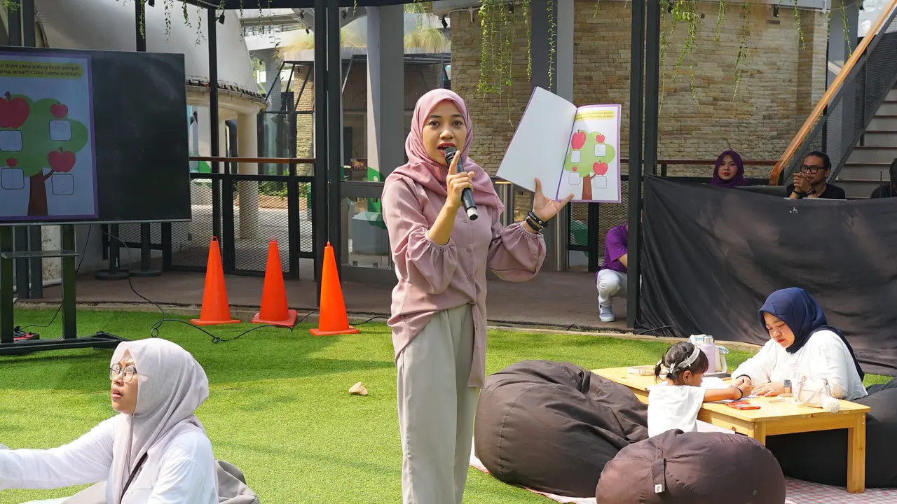 Psikolog Arfilla Ahad Dori, M.Psi sebut gadget bisa ganggu ikatan emosional anak dan orang tua. Bermain mindfull jadi cara membangun bonding yang kuat dan sehat. (Foto: Istimewa)